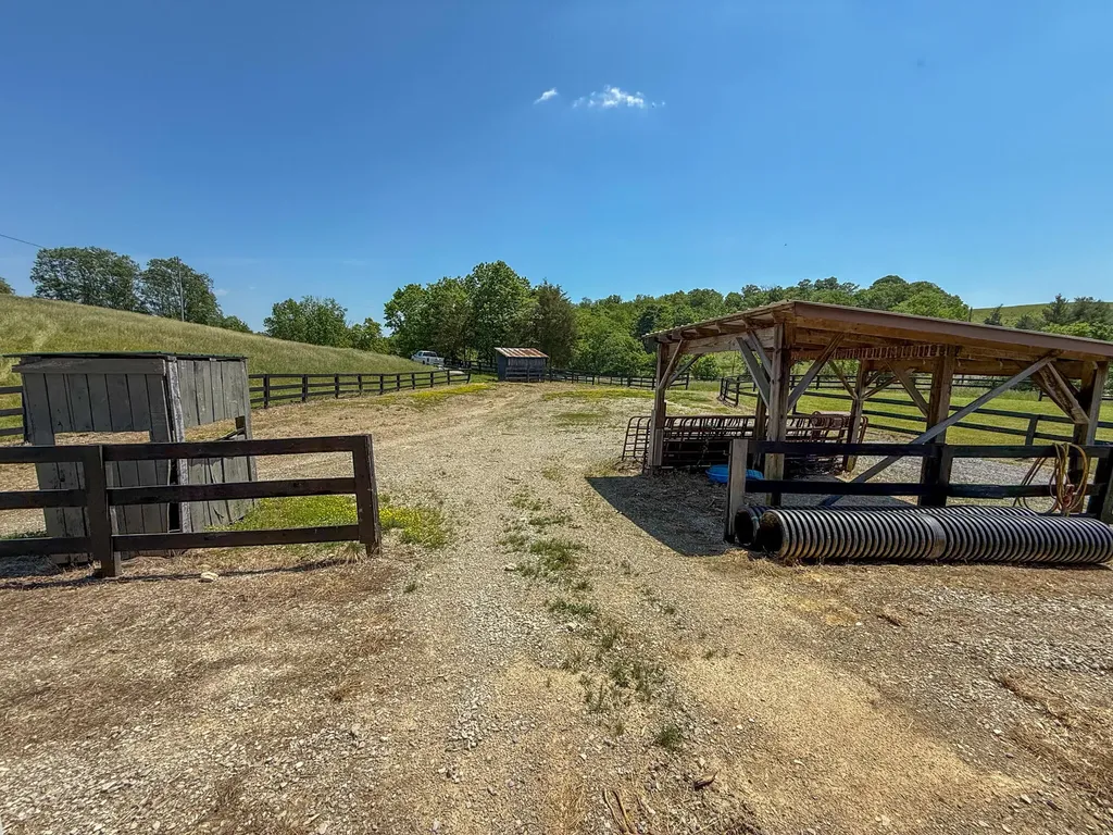 2604 Boyers Chapel Road Sadieville KY 40370