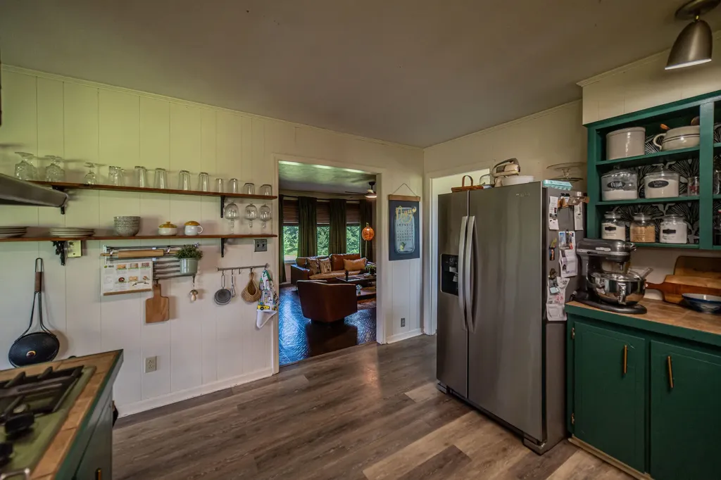 2403 Murray Highway Benton KY 42025