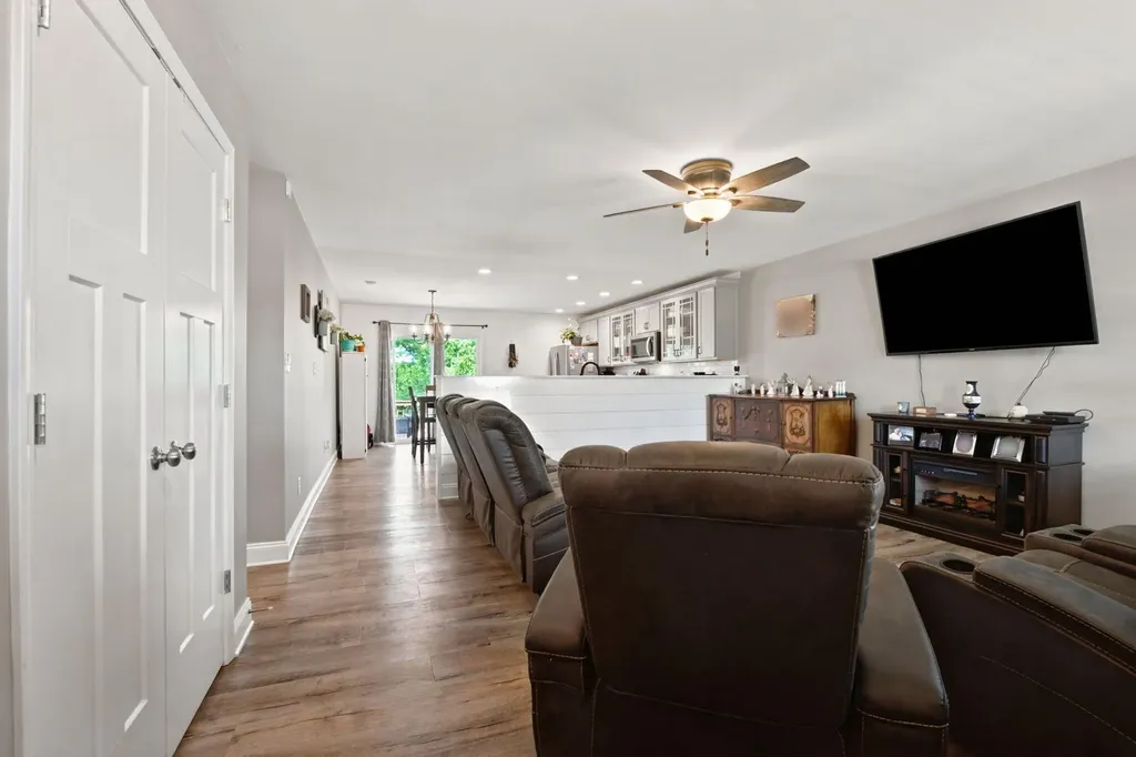 1236 Orchard Drive Nicholasville KY 40356