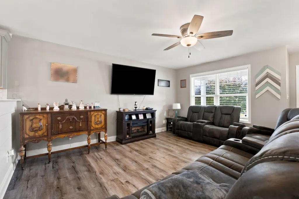 1236 Orchard Drive Nicholasville KY 40356
