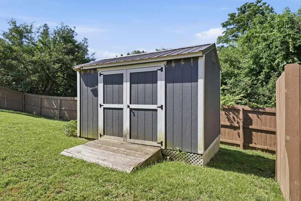 1236 Orchard Drive Nicholasville KY 40356