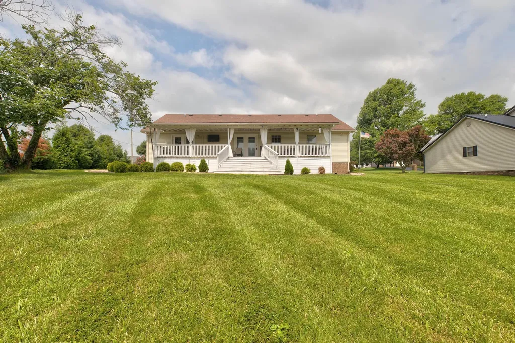 210 Helena Drive Mt Sterling KY 40353