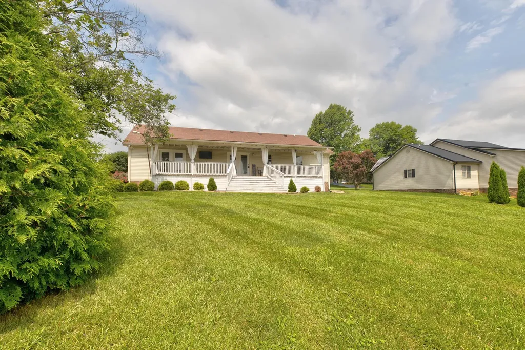 210 Helena Drive Mt Sterling KY 40353