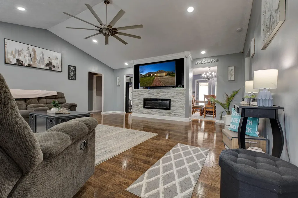 210 Helena Drive Mt Sterling KY 40353
