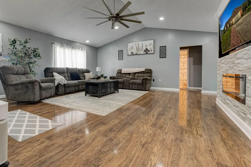 210 Helena Drive Mt Sterling KY 40353