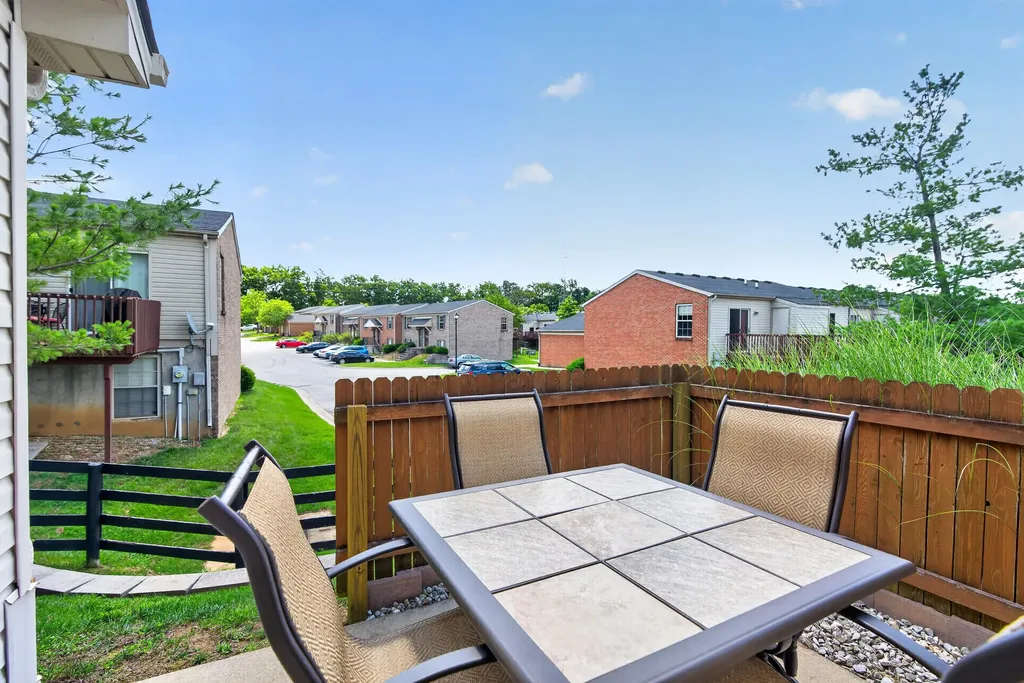 498 Goldon Trophy Trail Lexington KY 40514
