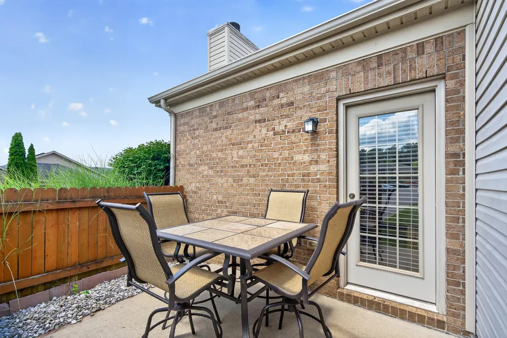 498 Goldon Trophy Trail Lexington KY 40514