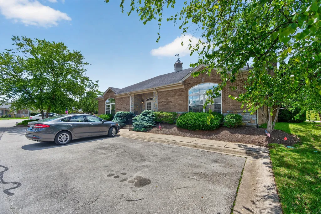 498 Goldon Trophy Trail Lexington KY 40514