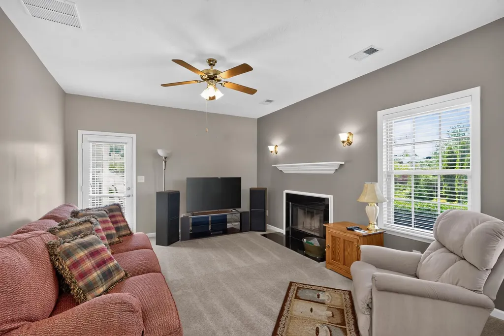 498 Goldon Trophy Trail Lexington KY 40514