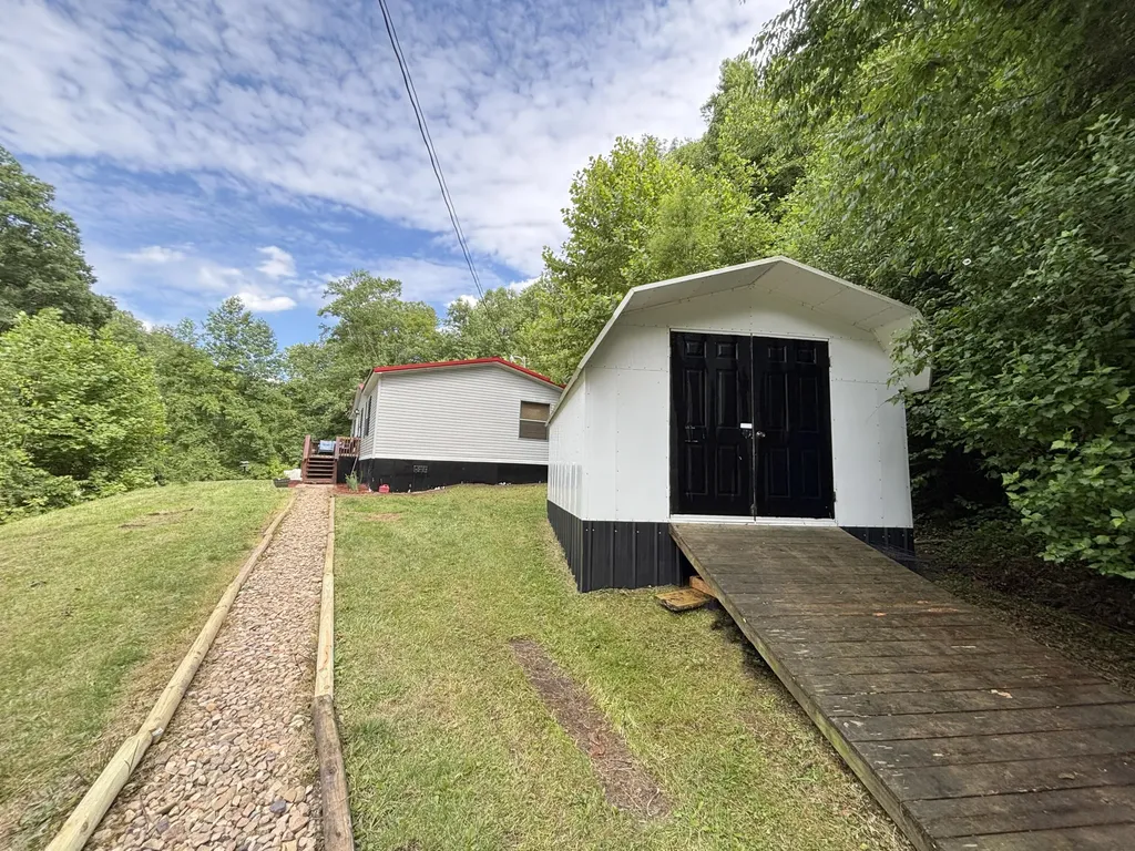 663 Sol Hollow Road Manchester KY 40962