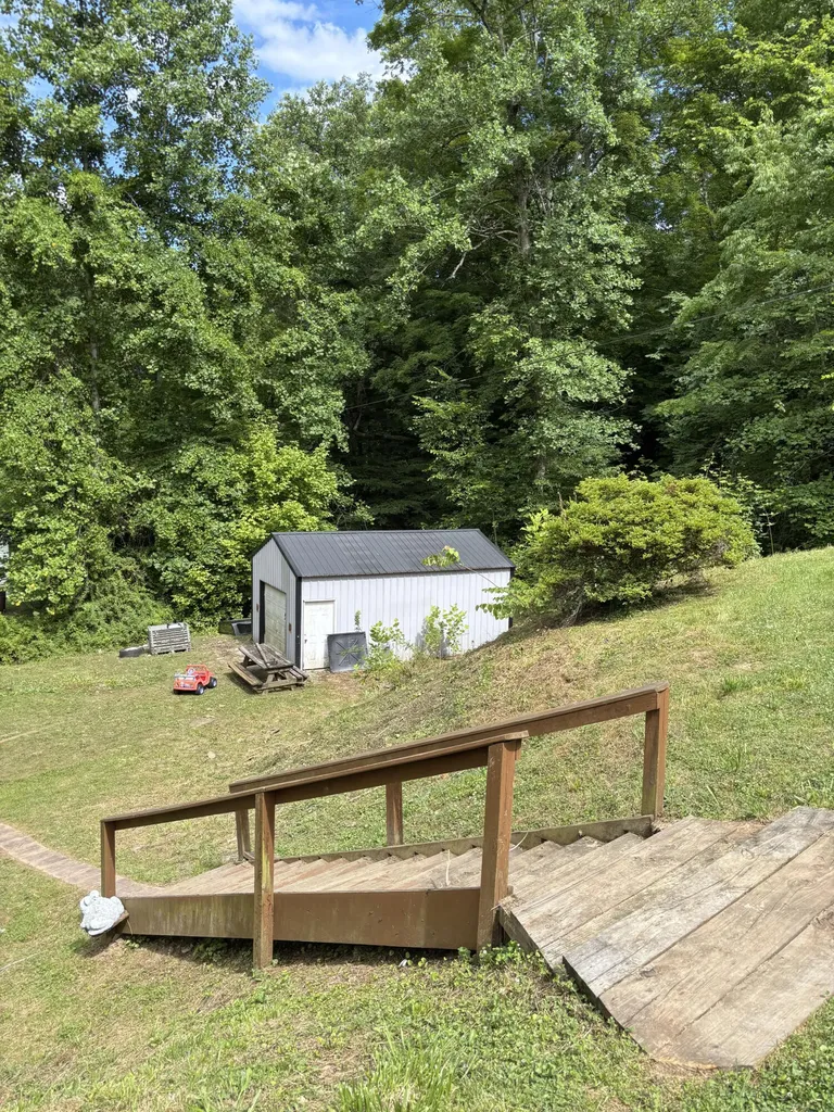 663 Sol Hollow Road Manchester KY 40962