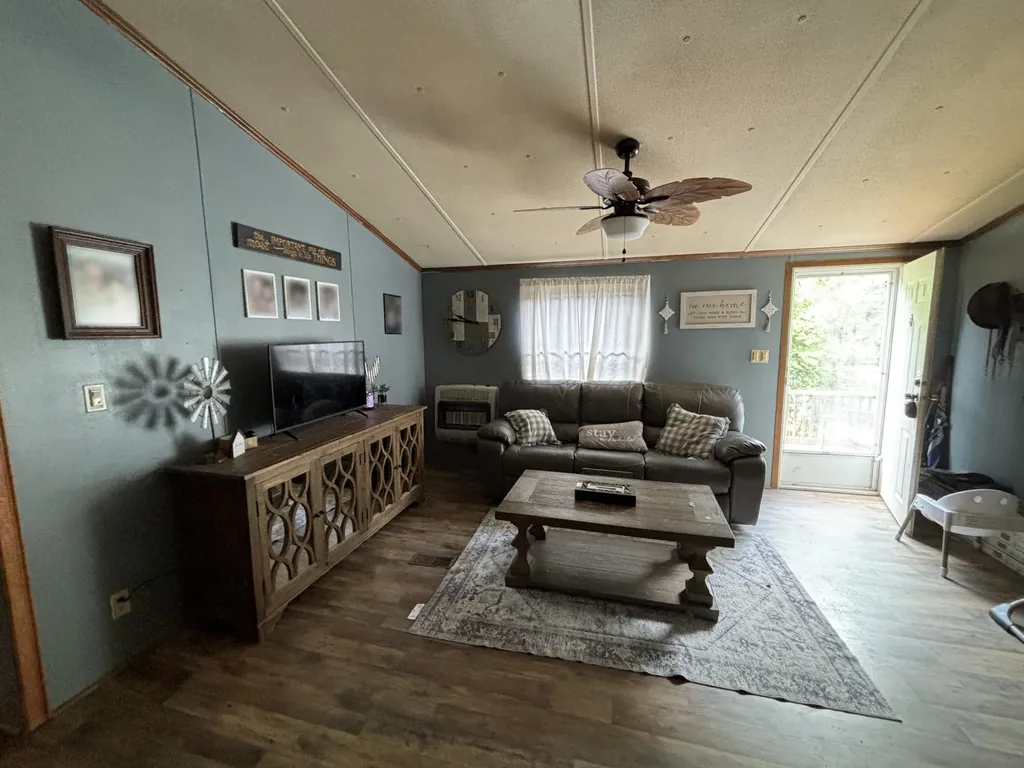 663 Sol Hollow Road Manchester KY 40962