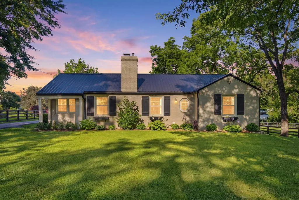 166 Swigert Avenue Lexington KY 40505
