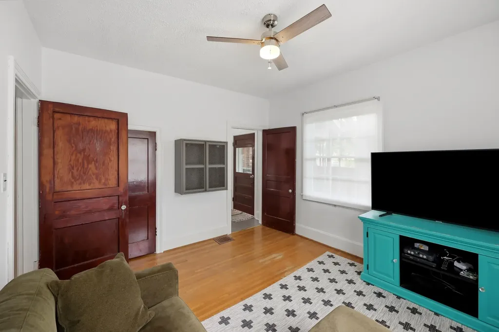 170 Burnett Avenue Lexington KY 40505