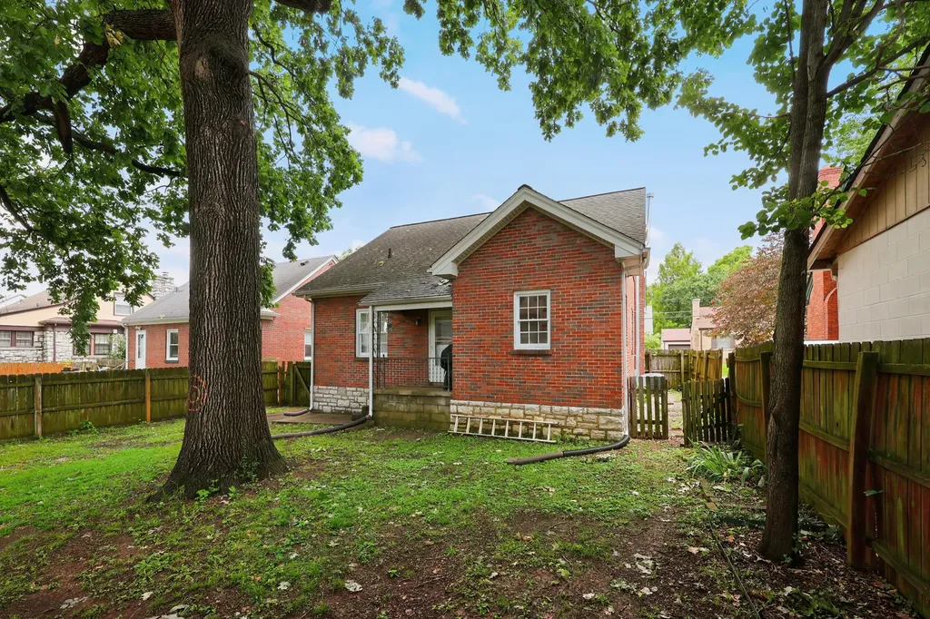 170 Burnett Avenue Lexington KY 40505