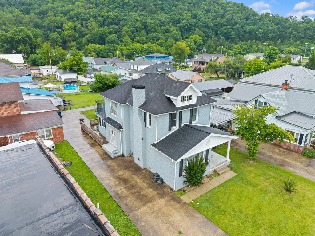305 Euclid Avenue Paintsville KY 41240