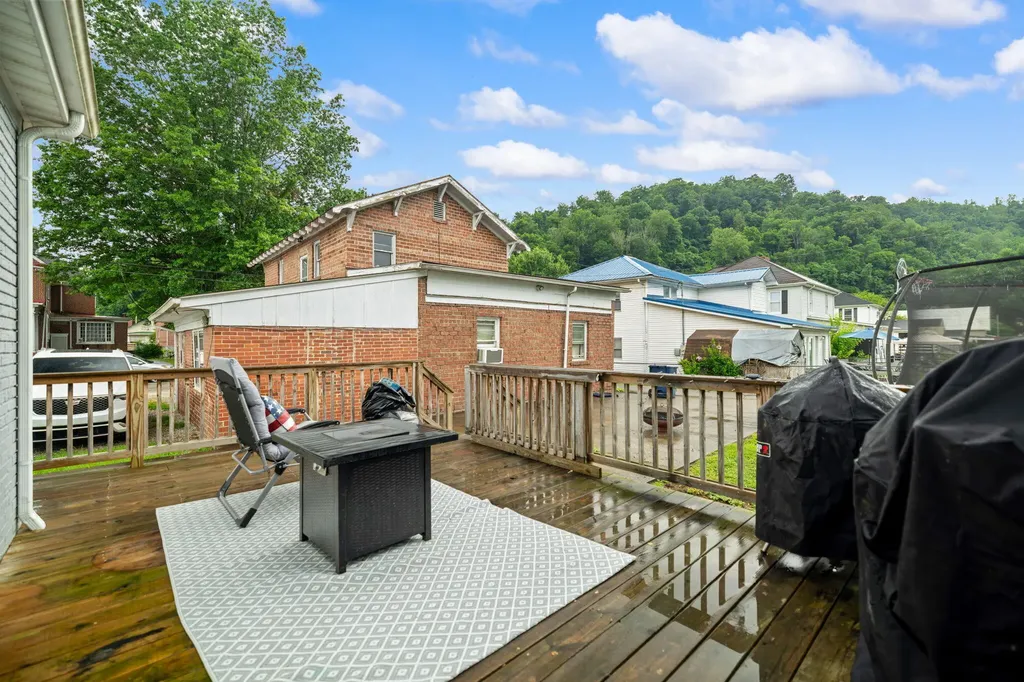 305 Euclid Avenue Paintsville KY 41240
