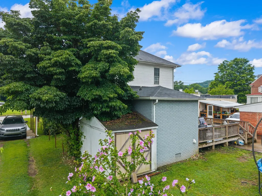 305 Euclid Avenue Paintsville KY 41240