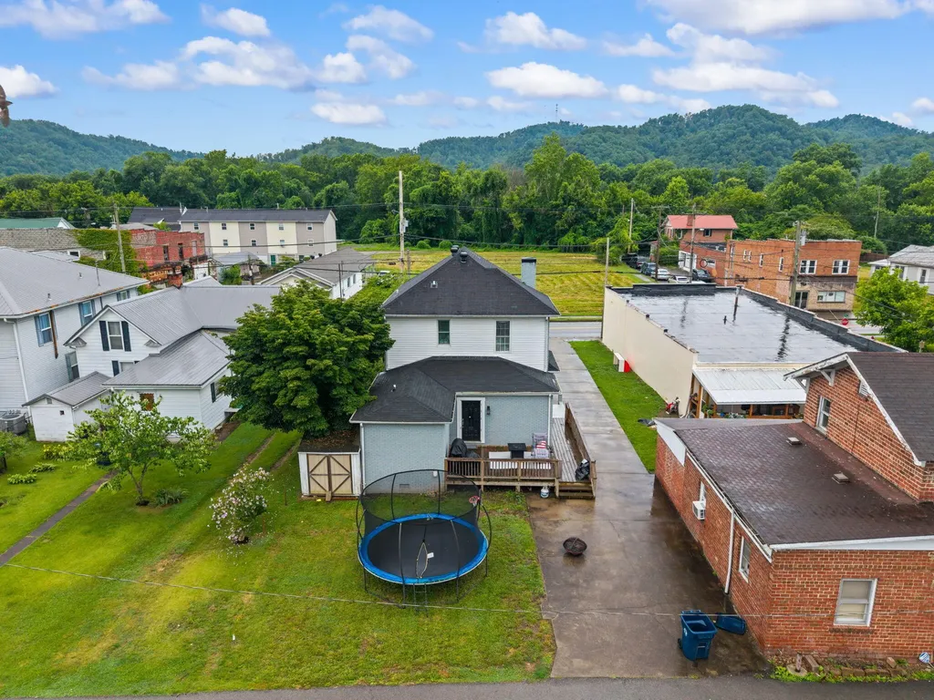 305 Euclid Avenue Paintsville KY 41240
