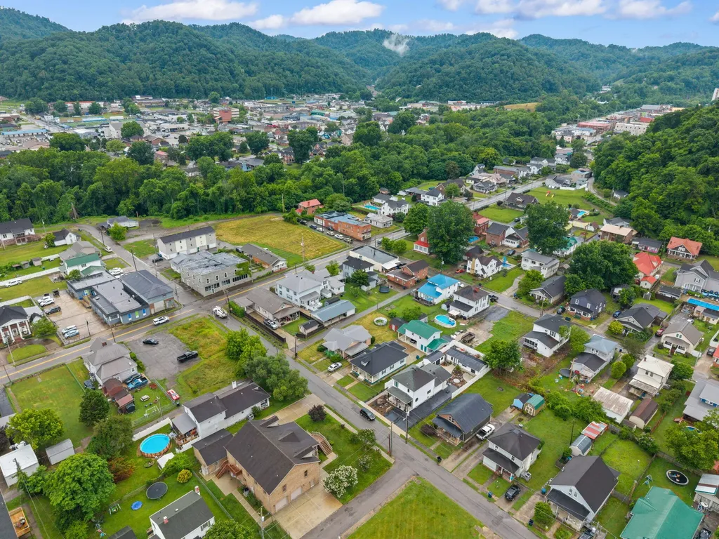 305 Euclid Avenue Paintsville KY 41240