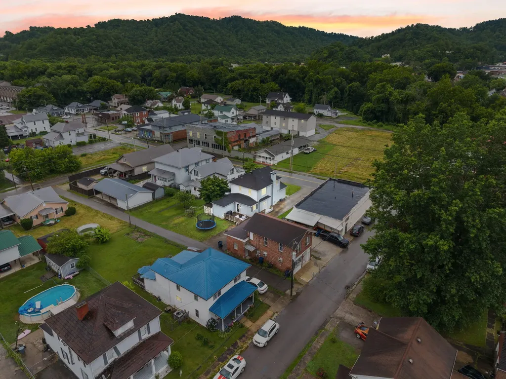 305 Euclid Avenue Paintsville KY 41240