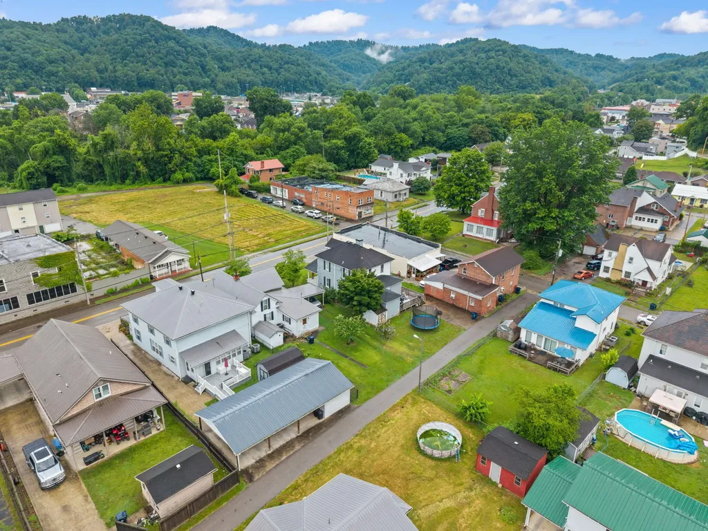 305 Euclid Avenue Paintsville KY 41240