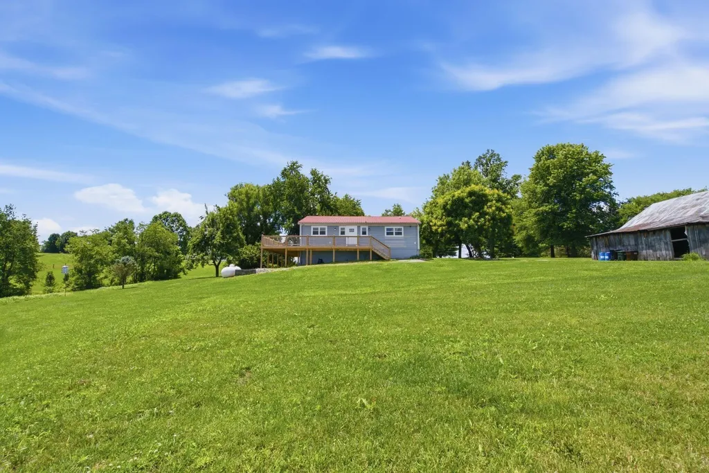8586 Wades Mill Road Mt Sterling KY 40353