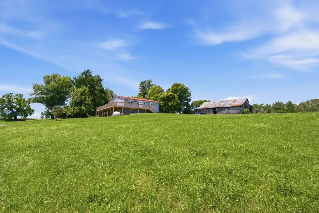 8586 Wades Mill Road Mt Sterling KY 40353