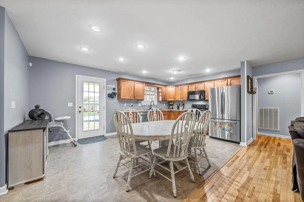 54 Victoria Drive Cadiz KY 42211