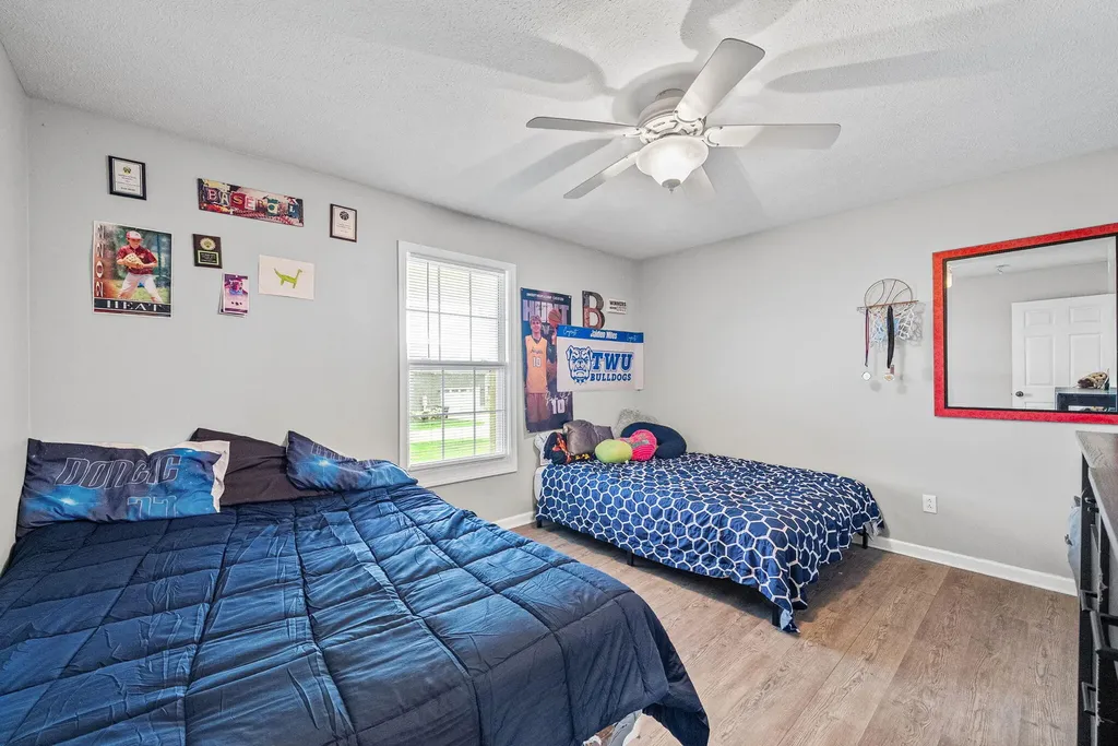 54 Victoria Drive Cadiz KY 42211