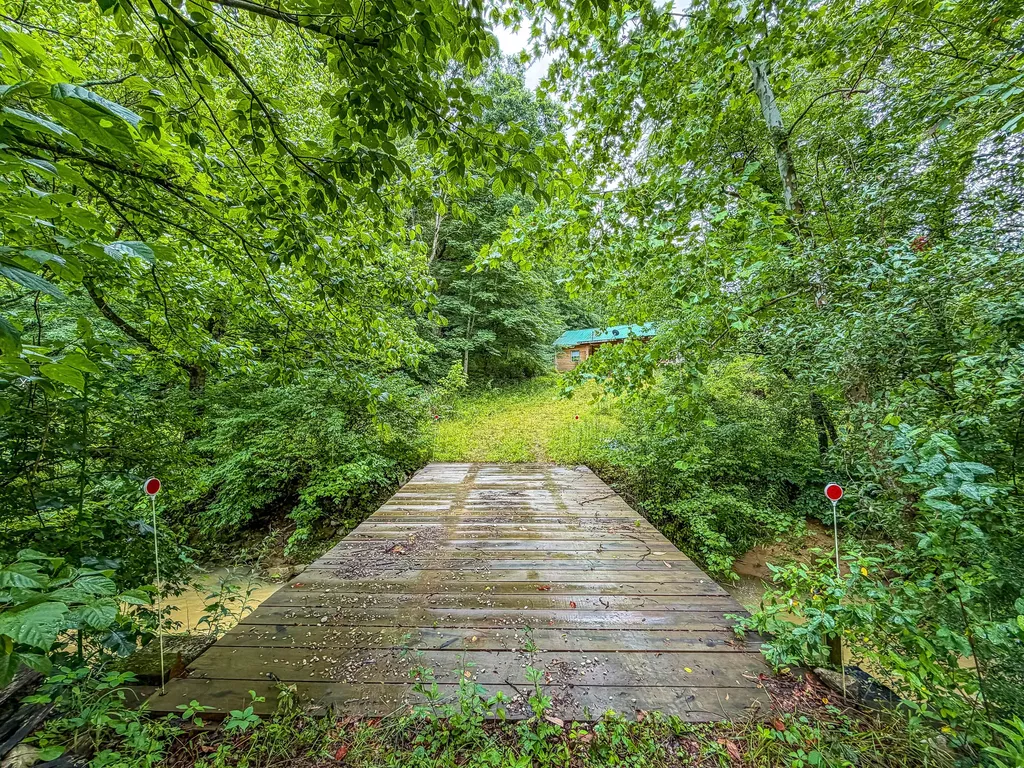 684 Lower Twin Road Jackson KY 41339