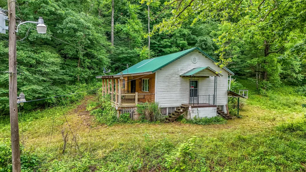 684 Lower Twin Road Jackson KY 41339