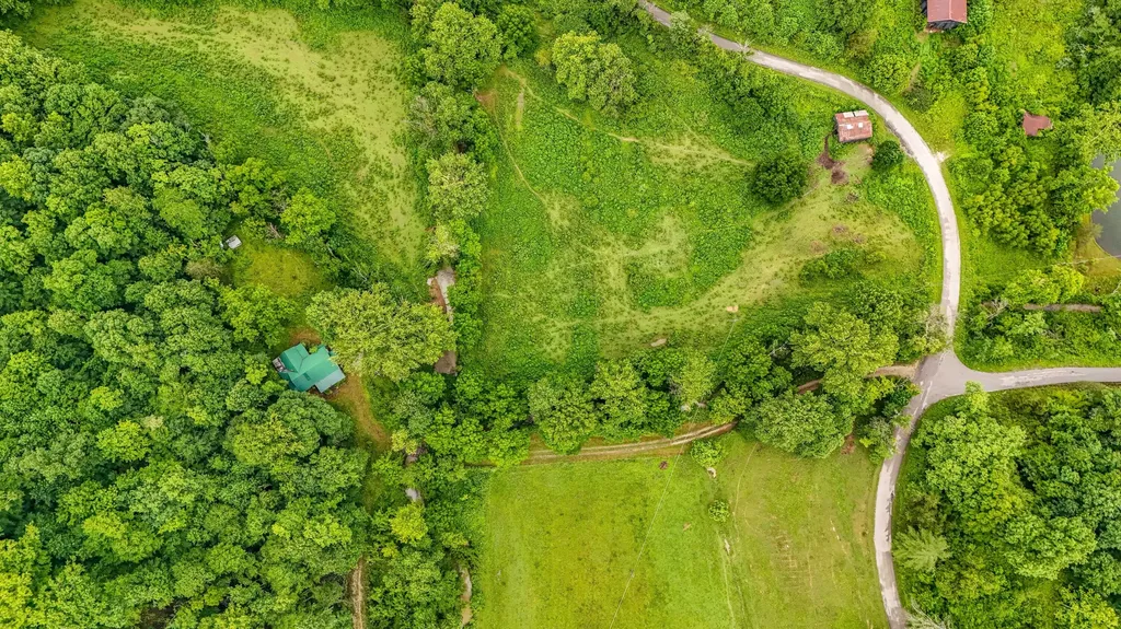 684 Lower Twin Road Jackson KY 41339