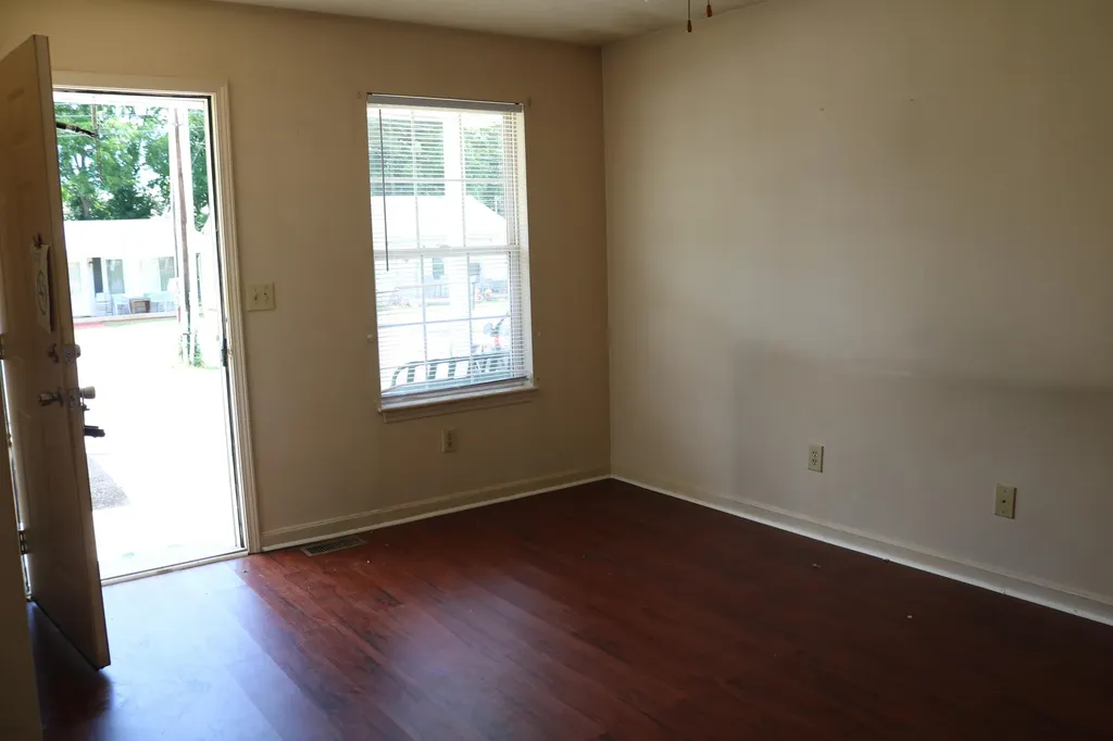 236 M.l.k. Jr Boulevard Versailles KY 40383