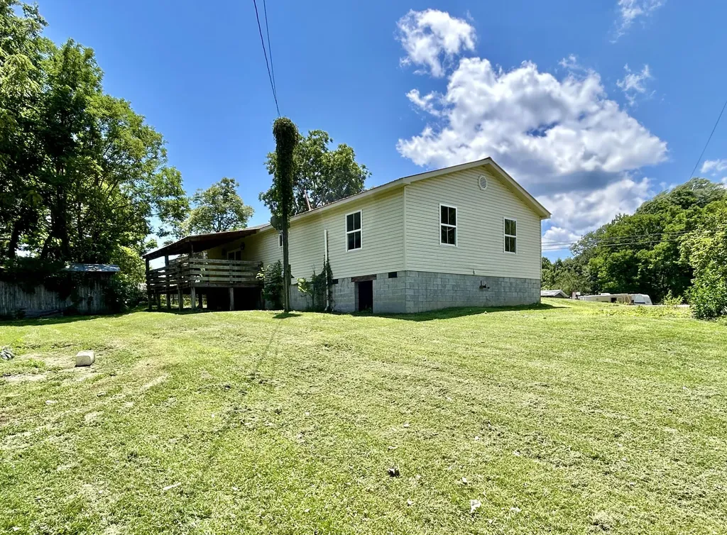 3694 Sandhill Road Whitley City KY 42653