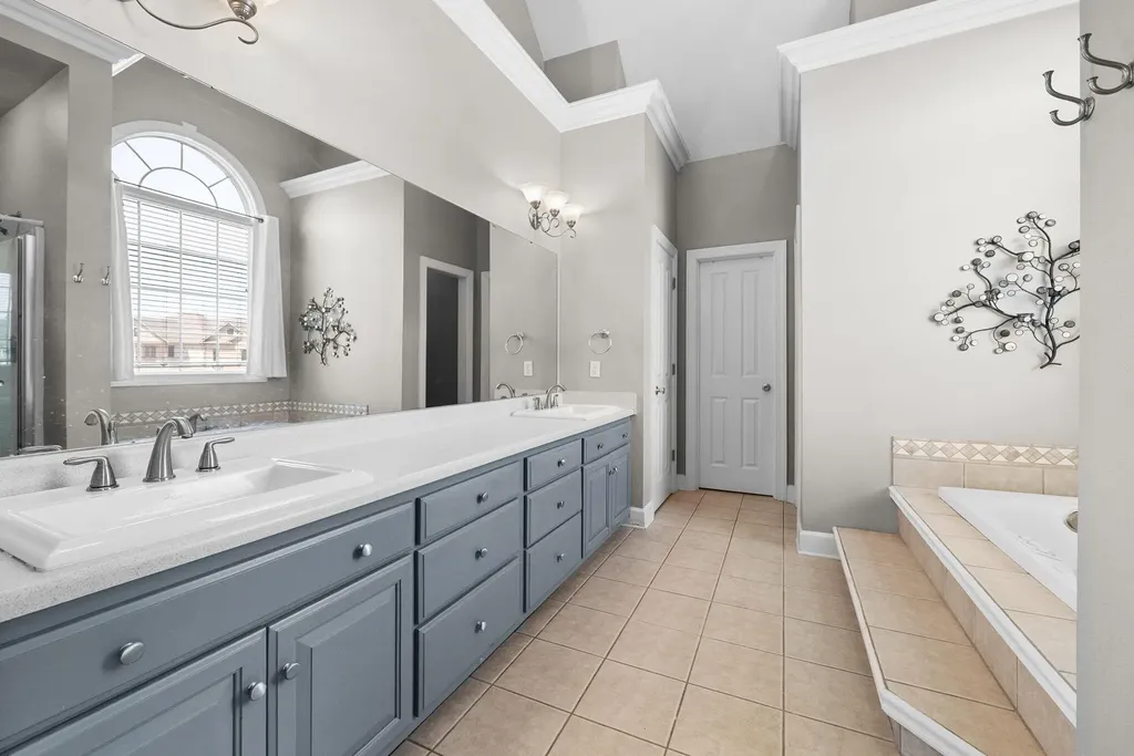 235 Wellington Way Hopkinsville KY 42240