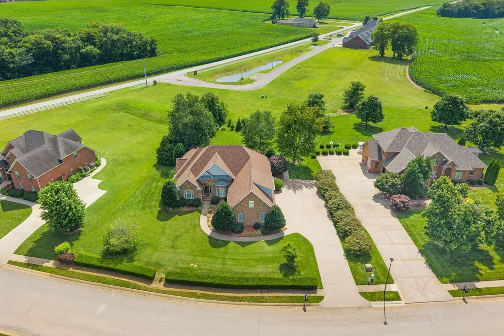 235 Wellington Way Hopkinsville KY 42240