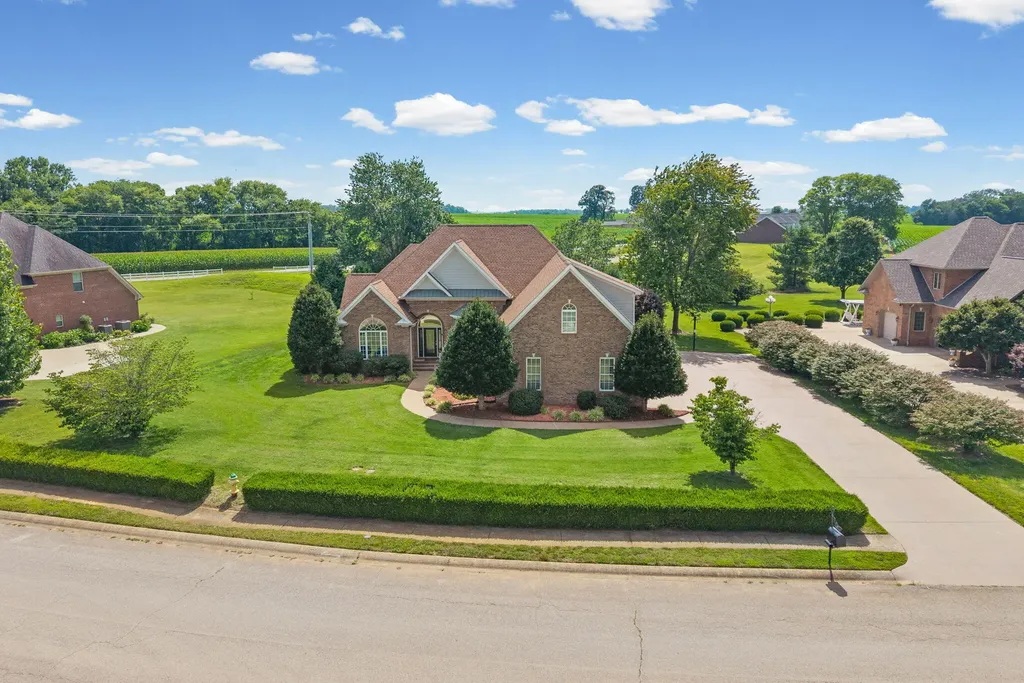235 Wellington Way Hopkinsville KY 42240