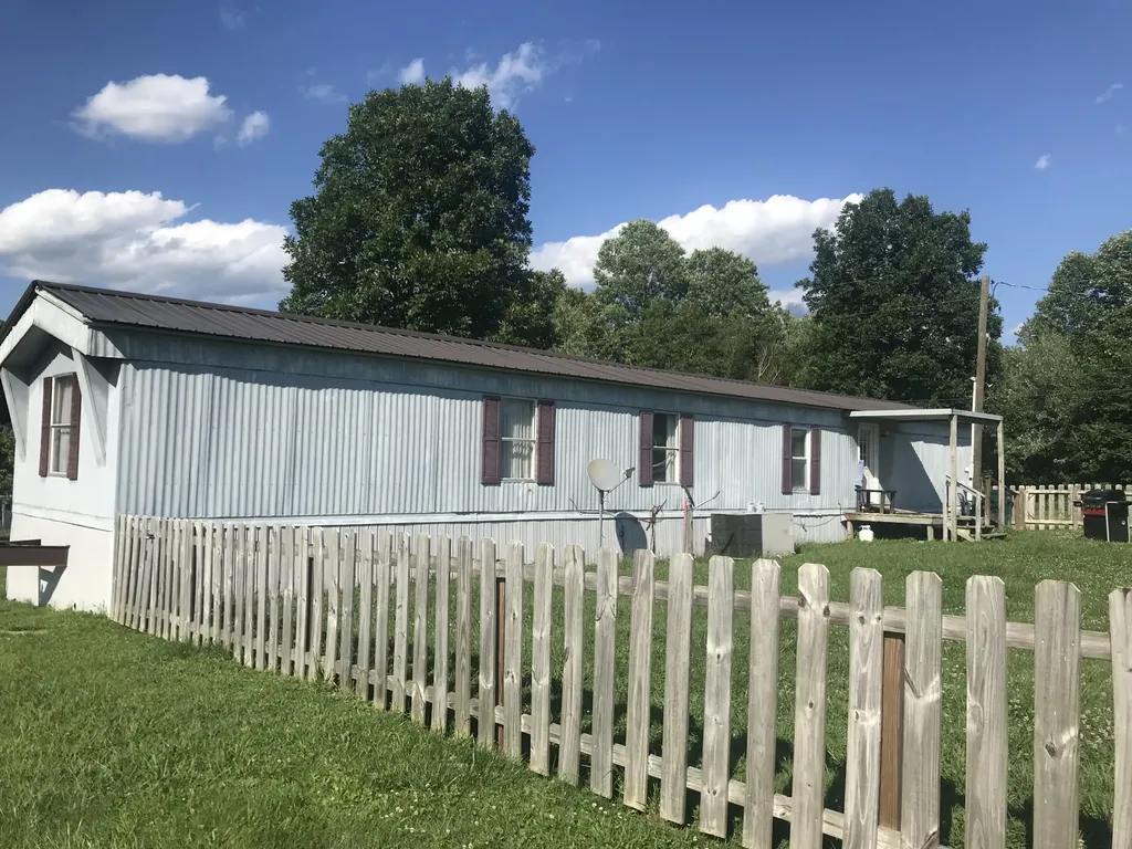 221 Silverhawk Road Olive Hill KY 41164