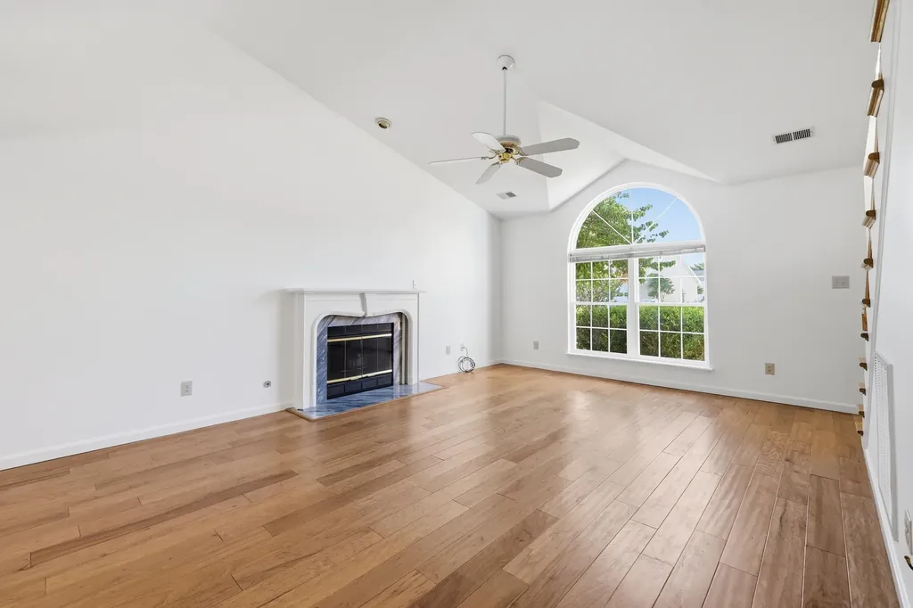 1036 Keeneland Court Frankfort KY 40601