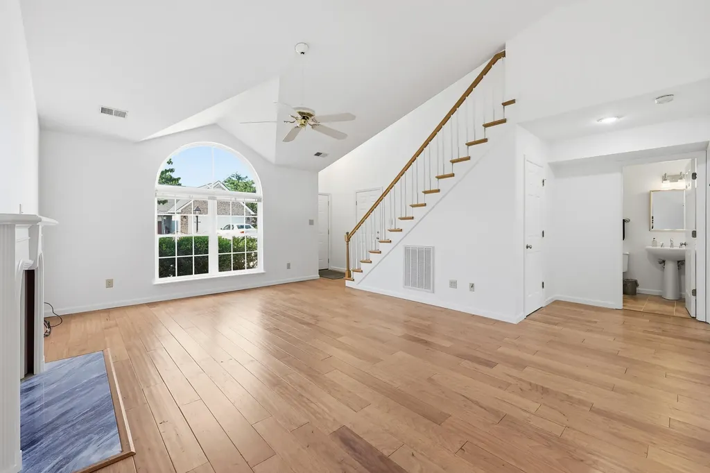 1036 Keeneland Court Frankfort KY 40601