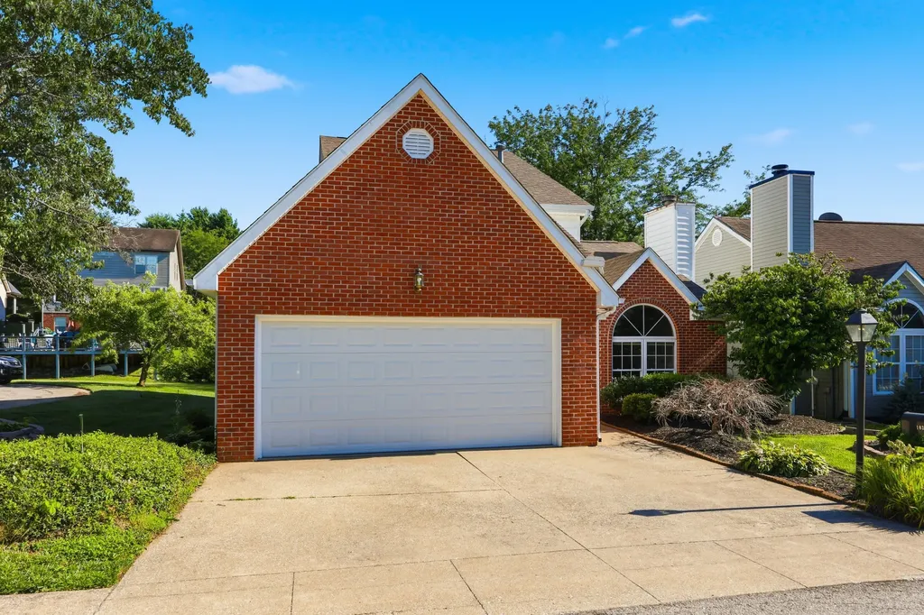 1036 Keeneland Court Frankfort KY 40601