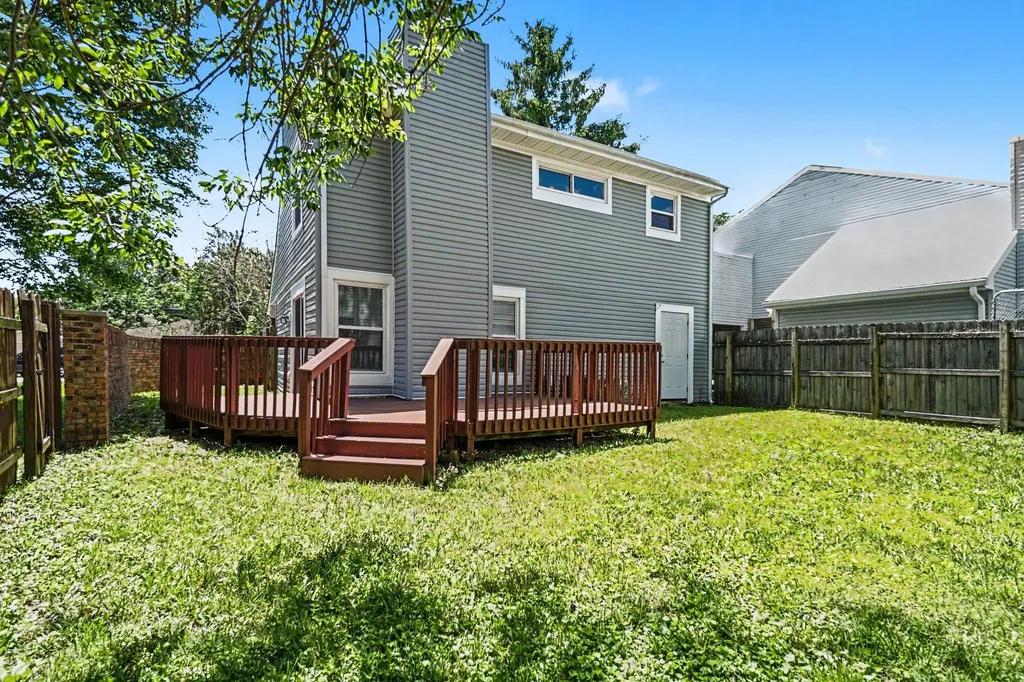 1716 Prairie Circle Lexington KY 40515