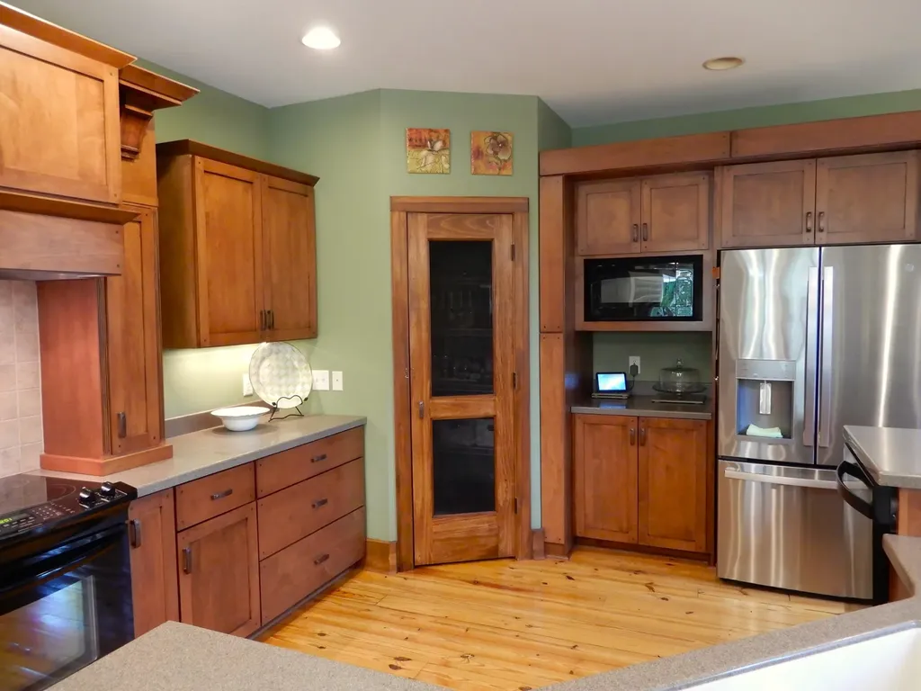 738 Marina Village Drive Grand Rivers KY 42045