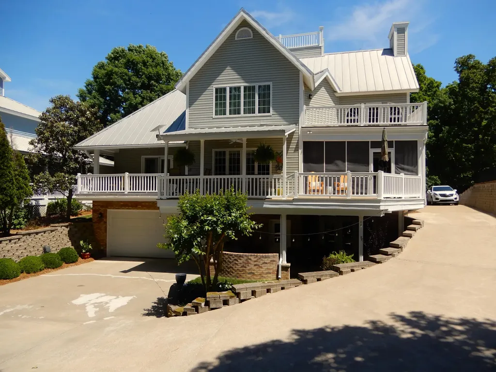 738 Marina Village Drive Grand Rivers KY 42045