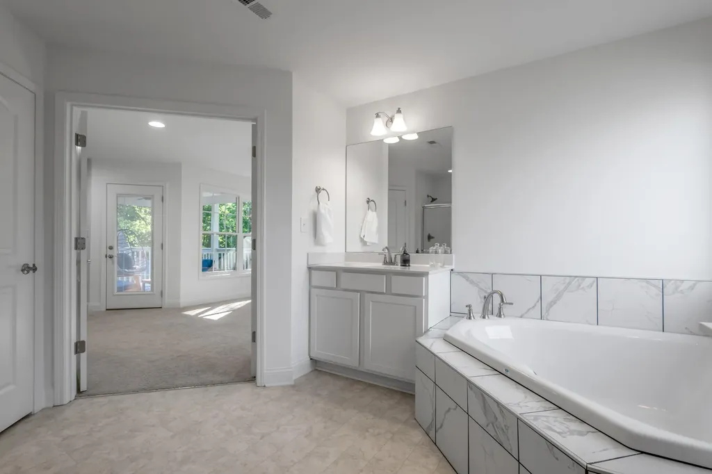 317 Red Cedar Drive Nicholasville KY 40356