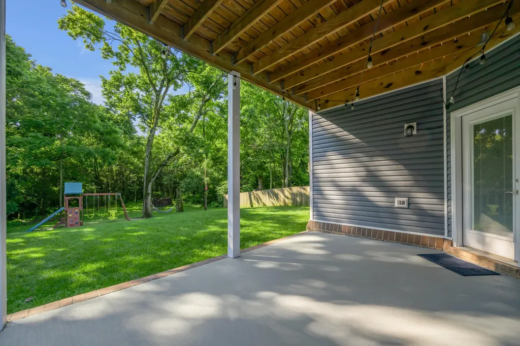 317 Red Cedar Drive Nicholasville KY 40356