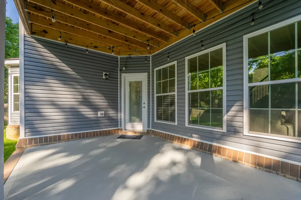 317 Red Cedar Drive Nicholasville KY 40356