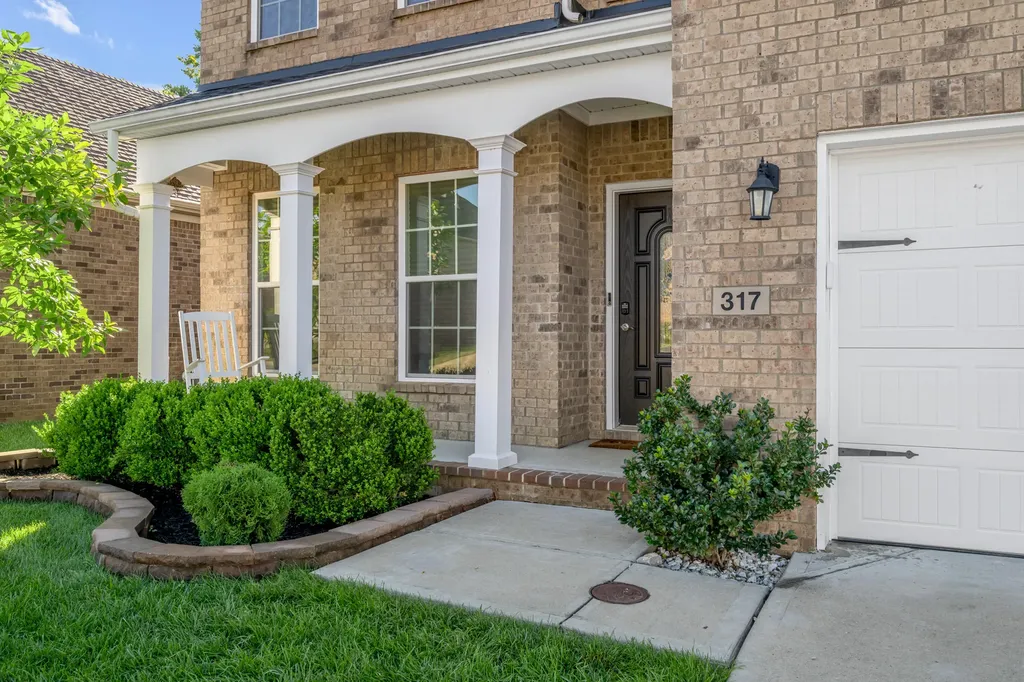 317 Red Cedar Drive Nicholasville KY 40356