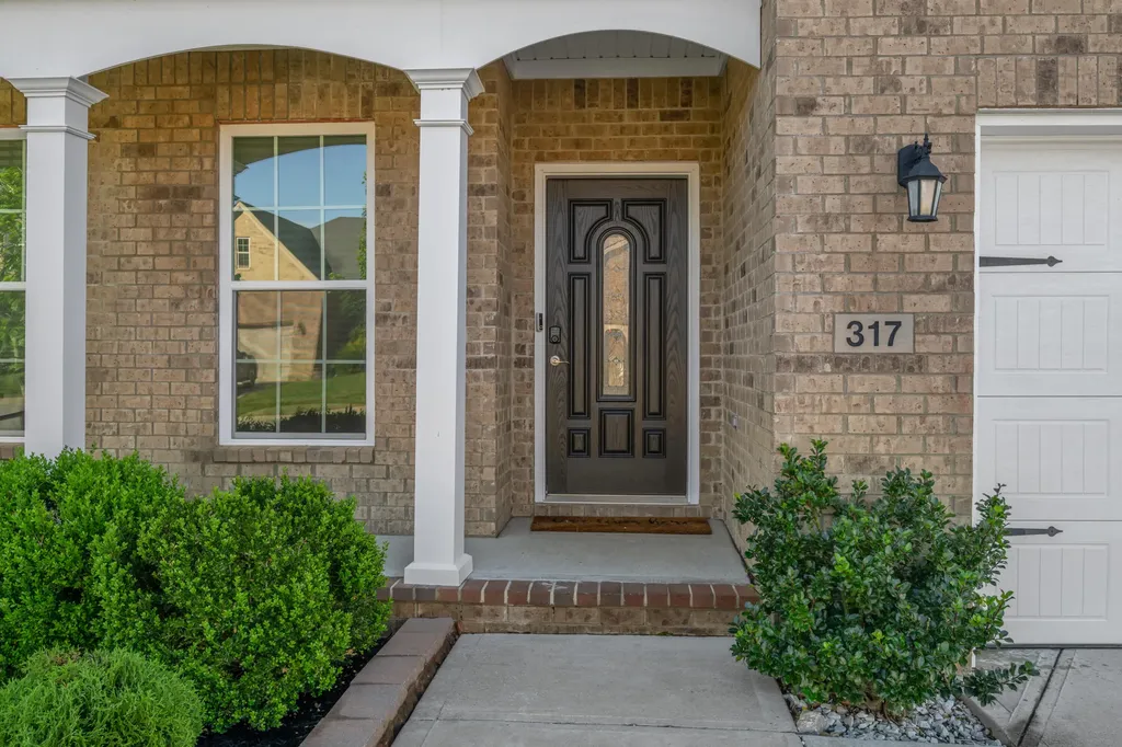 317 Red Cedar Drive Nicholasville KY 40356